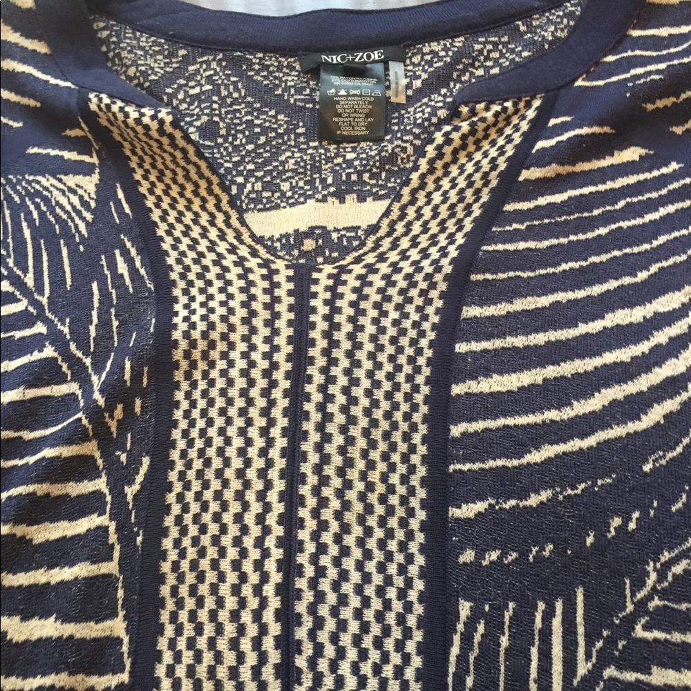 Nic + Zoe tunic white,blue. 73% #rayon 27% #cotton